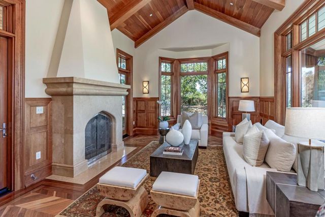 1 Redberry, Portola Valley, CA 94028