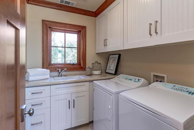 1 Redberry, Portola Valley, CA 94028