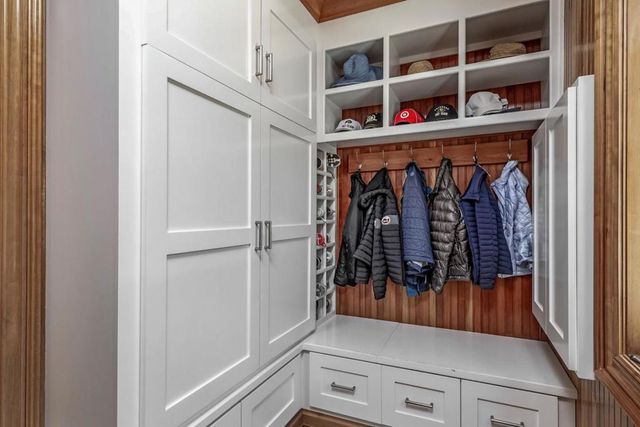 1 Redberry, Portola Valley, CA 94028