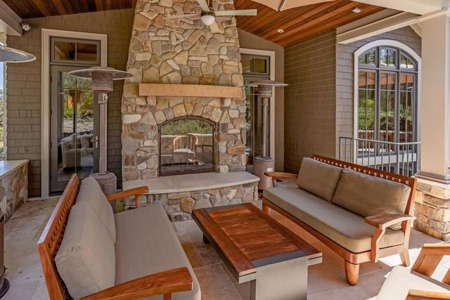 1 Redberry, Portola Valley, CA 94028