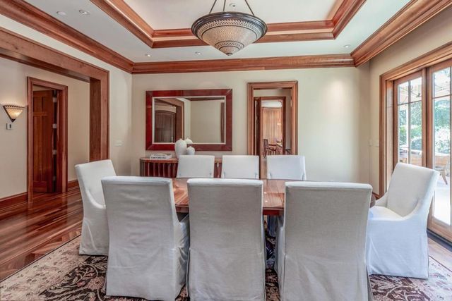 1 Redberry, Portola Valley, CA 94028