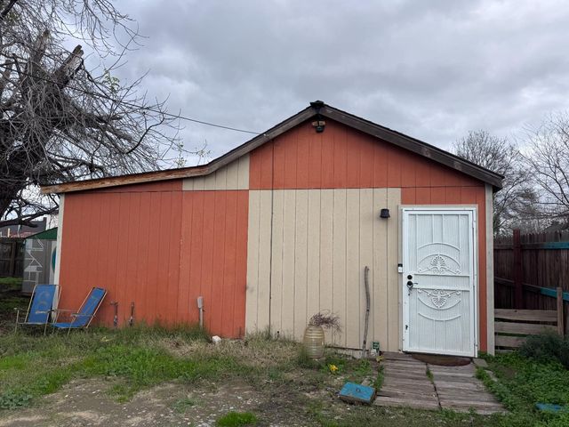 250 Davis St, Turlock, CA 95380