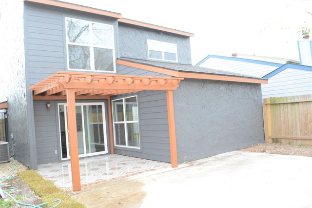 10260 Bridgeland Lane, Houston, TX 77041