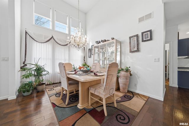 5306 N ASHFORD Drive, Peoria, IL 61615