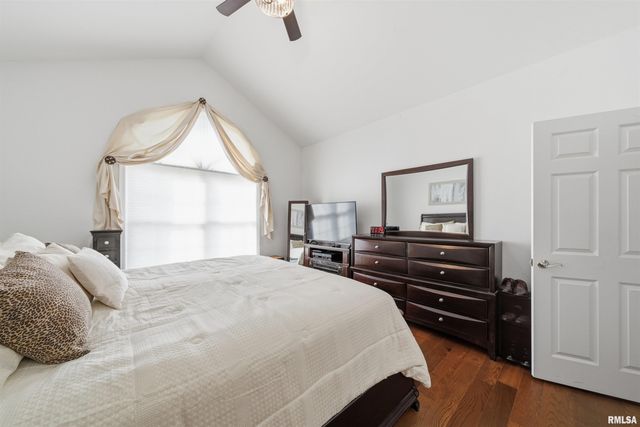 5306 N ASHFORD Drive, Peoria, IL 61615