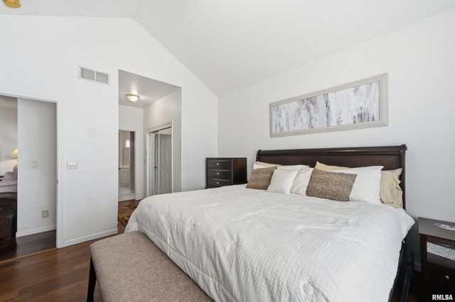 5306 N ASHFORD Drive, Peoria, IL 61615