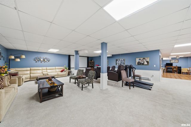 5306 N ASHFORD Drive, Peoria, IL 61615