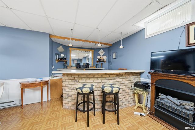 5306 N ASHFORD Drive, Peoria, IL 61615