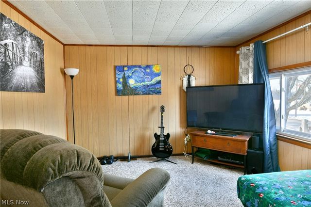 3682 Ridge Road, Cortland, OH 44410