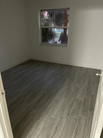 9640 NW 2 Street 208, Pembroke Pines, FL 33024