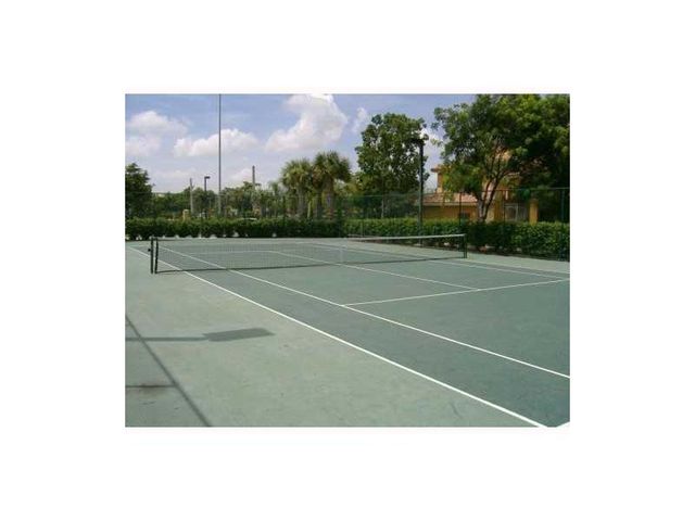 9640 NW 2 Street 208, Pembroke Pines, FL 33024