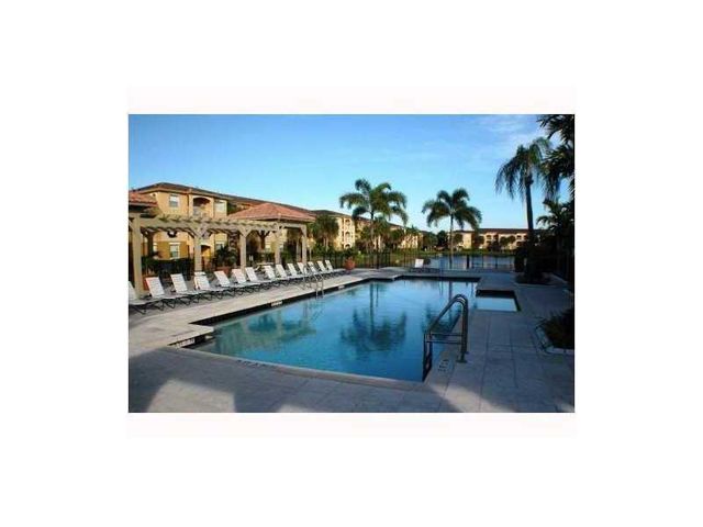 9640 NW 2 Street 208, Pembroke Pines, FL 33024