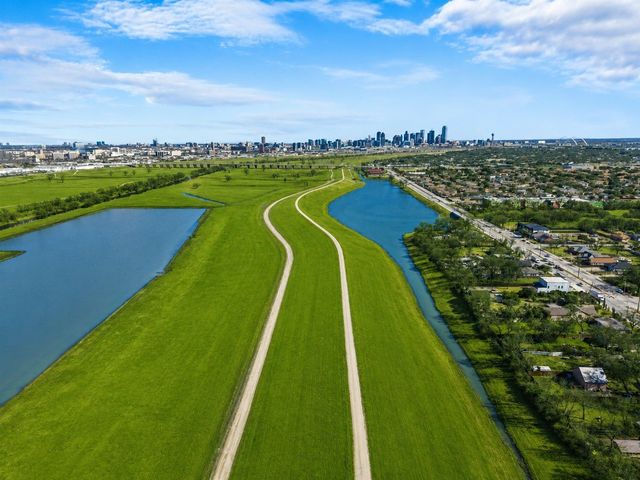 4215 Canada Drive, Dallas, TX 75212