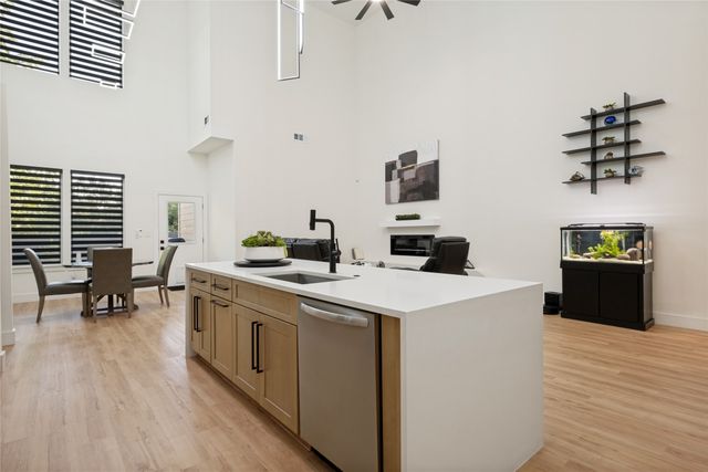 4215 Canada Drive, Dallas, TX 75212