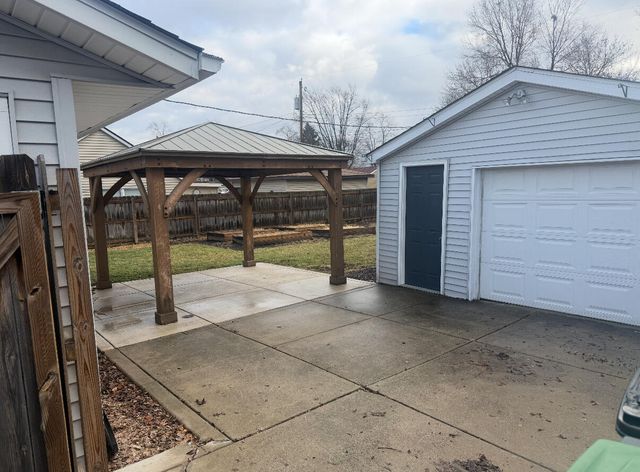 1337 W Cleveland Avenue, Hobart, IN 46342