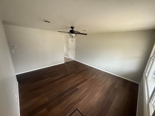 1337 W Cleveland Avenue, Hobart, IN 46342