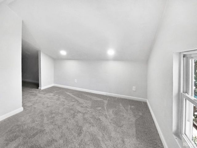 3704 Stringtown Road, Evansville, IN 47711