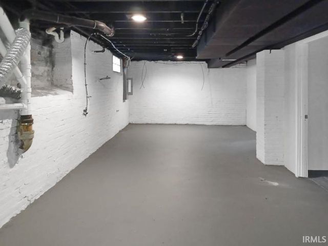 3704 Stringtown Road, Evansville, IN 47711