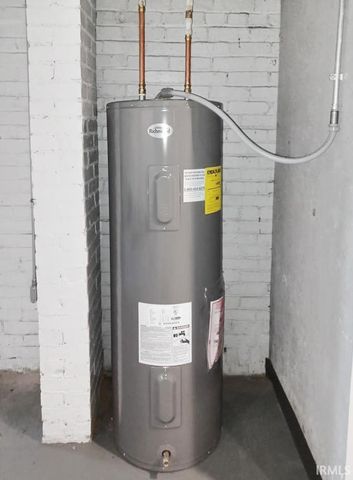 3704 Stringtown Road, Evansville, IN 47711