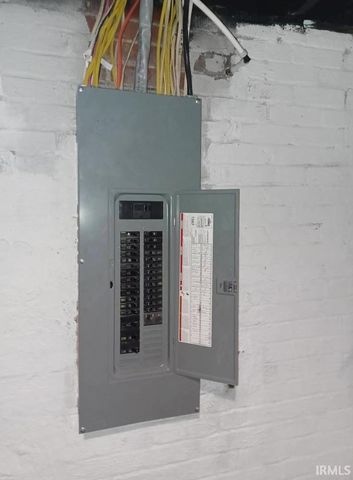 3704 Stringtown Road, Evansville, IN 47711