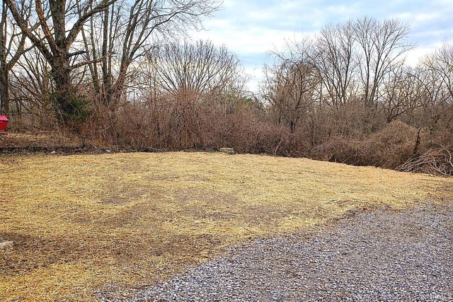 3704 Stringtown Road, Evansville, IN 47711