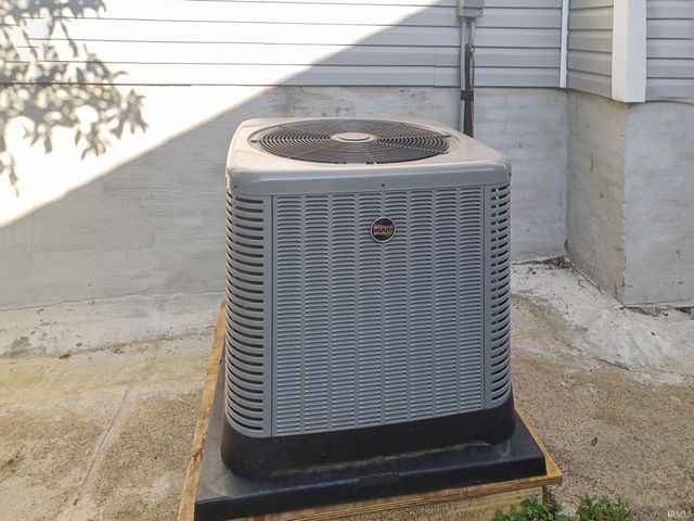 3704 Stringtown Road, Evansville, IN 47711