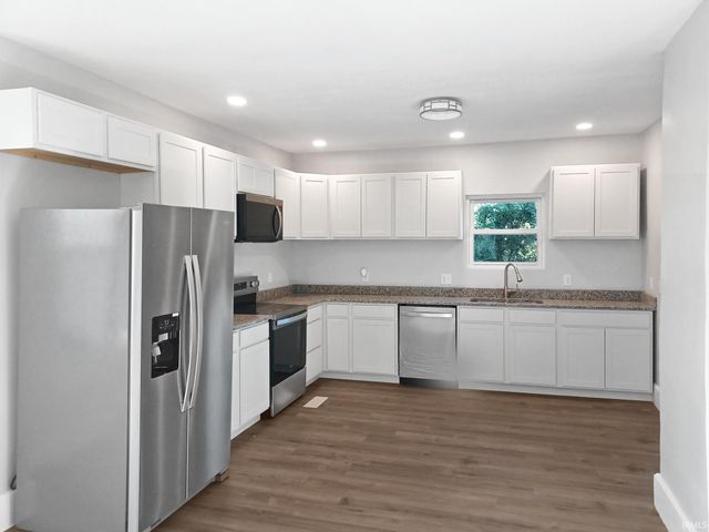 3704 Stringtown Road, Evansville, IN 47711