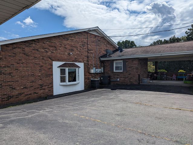 1715 Ball Park RD, Rocky Mount, VA 24151