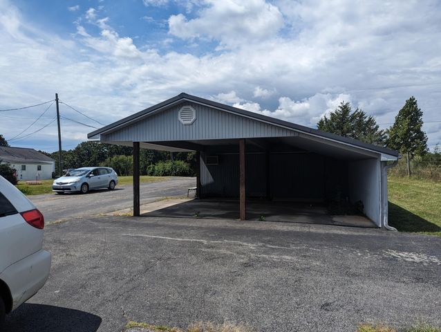 1715 Ball Park RD, Rocky Mount, VA 24151