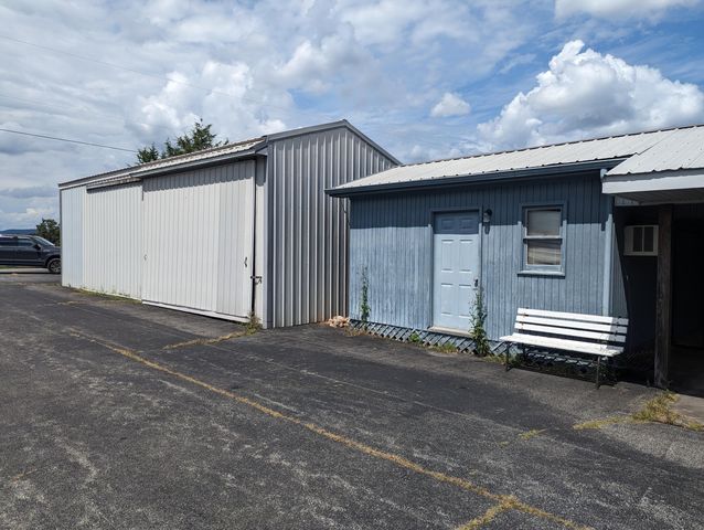 1715 Ball Park RD, Rocky Mount, VA 24151