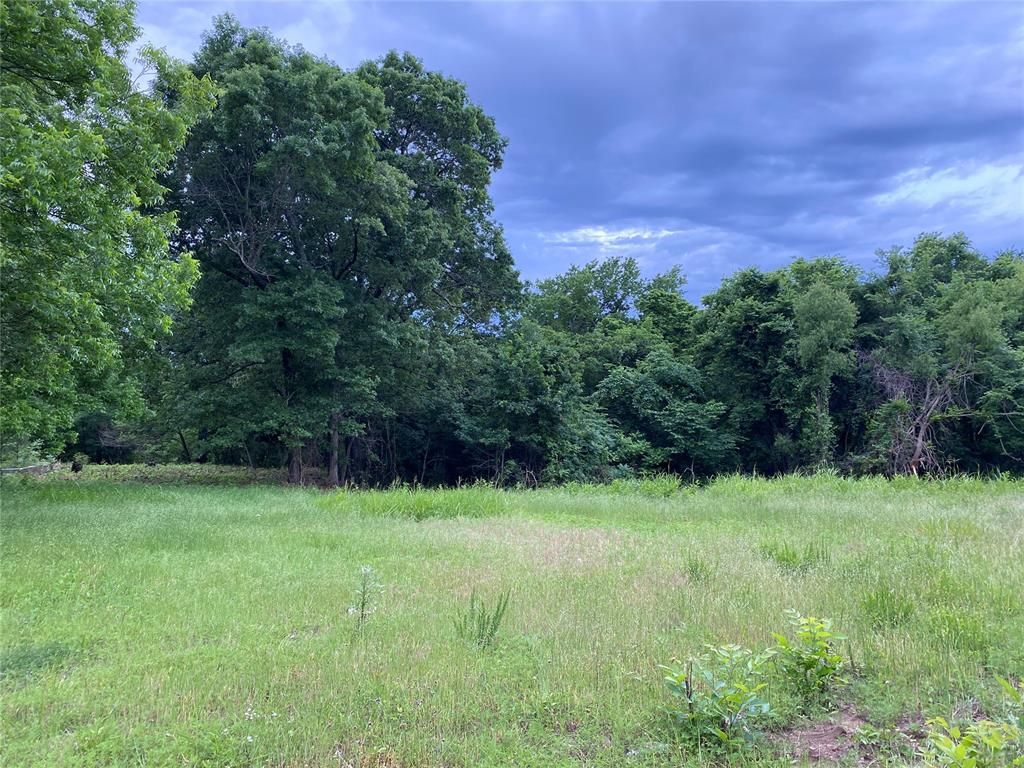 Image 8 of property listing at 2385 HWY 75, Wetumka, OK 74883