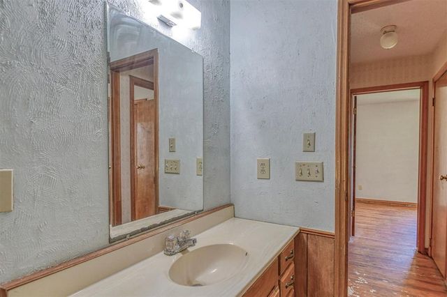 412 Moiselle Street, Midwest City, OK 73110