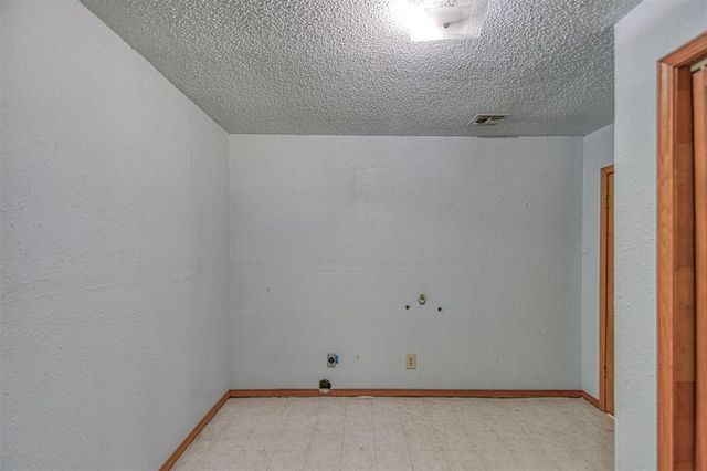 412 Moiselle Street, Midwest City, OK 73110