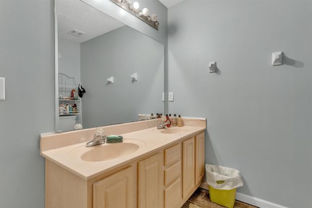 7147 LINDSEY LEAF CV W, Cordova, TN 38018