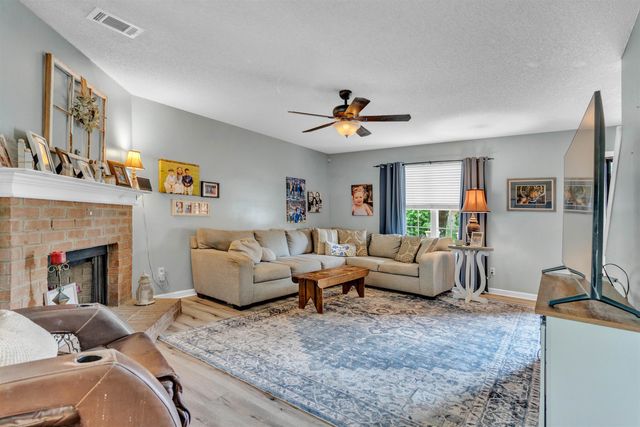 7147 LINDSEY LEAF CV W, Cordova, TN 38018