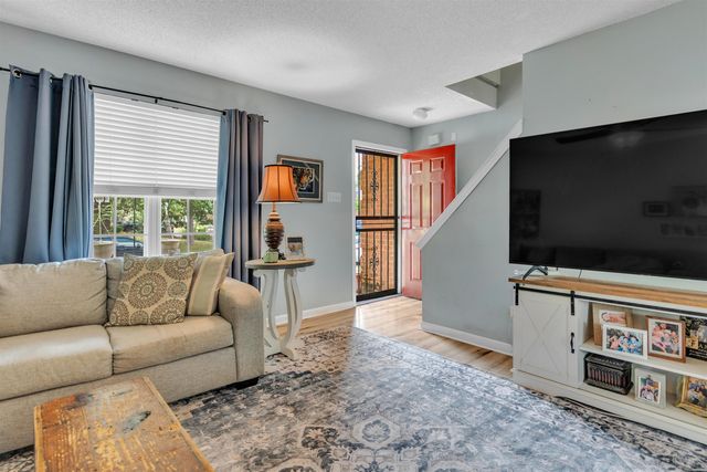 7147 LINDSEY LEAF CV W, Cordova, TN 38018