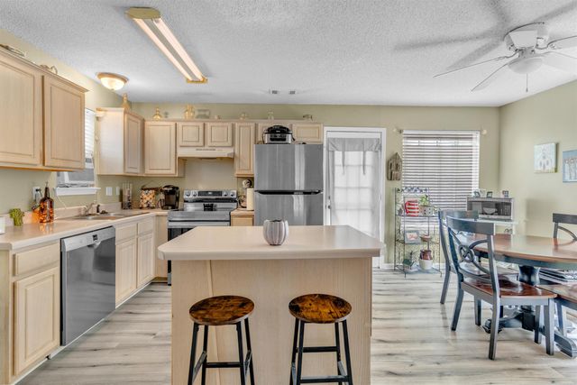 7147 LINDSEY LEAF CV W, Cordova, TN 38018