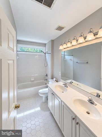 6503 SUSAN BARKLEY CT, Alexandria, VA 22315