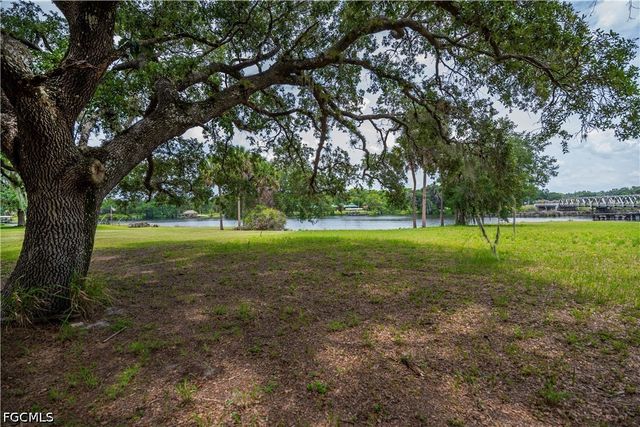 75 Ft Denaud Bridge WAY, Labelle, FL 33935