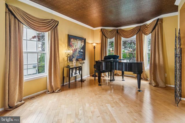 2 EQUESTRIAN LN, Cherry Hill, NJ 08003