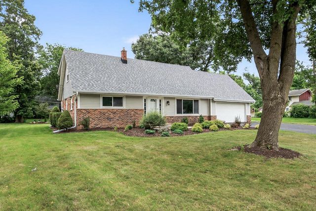 2670 Harmony CIRCLE, Brookfield, WI 53045