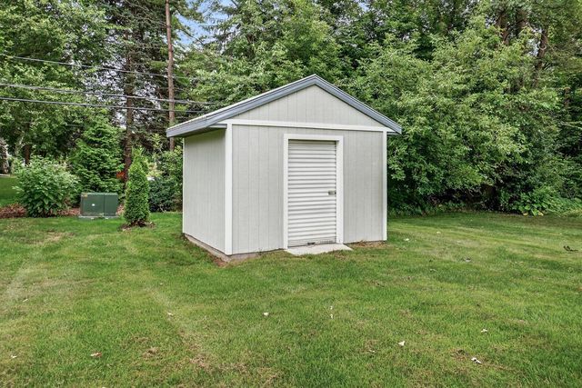 2670 Harmony CIRCLE, Brookfield, WI 53045