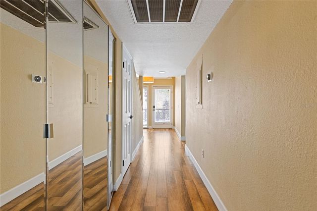 1621 NE 2ND STREET 302, Ocala, FL 34470