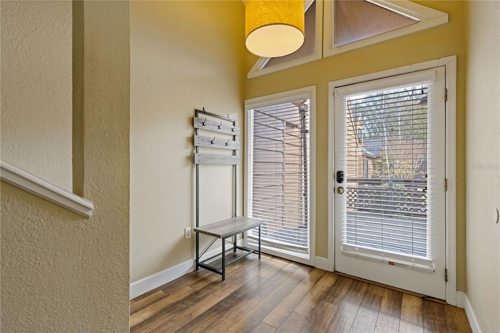 Image 11 of property listing at 1621 NE 2ND STREET 302, Ocala, FL 34470