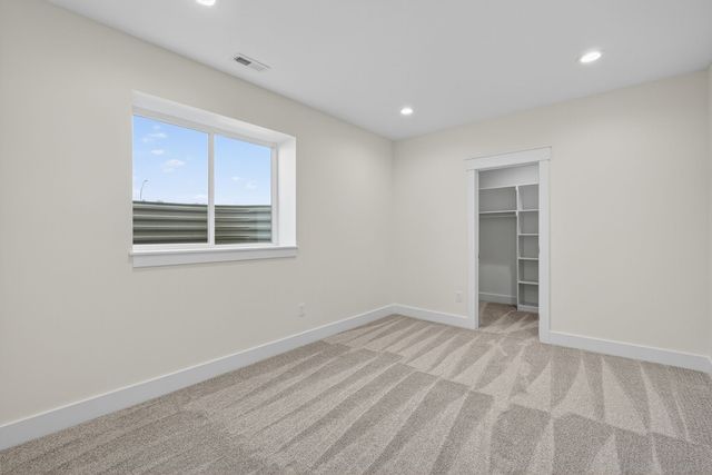 5557 165th Street, Urbandale, IA 50323