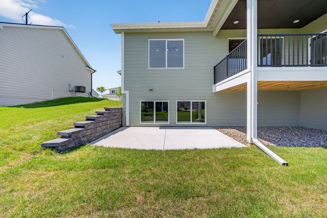 5557 165th Street, Urbandale, IA 50323