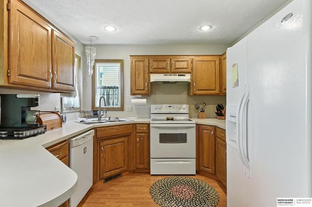 14010 S 35 Street, Bellevue, NE 68123