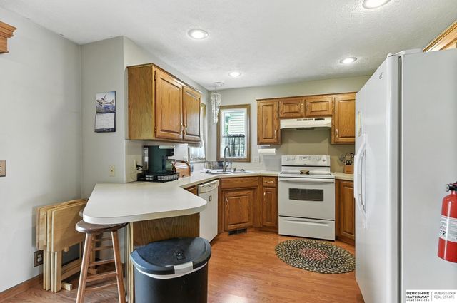 14010 S 35 Street, Bellevue, NE 68123