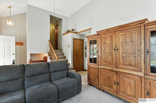 14010 S 35 Street, Bellevue, NE 68123