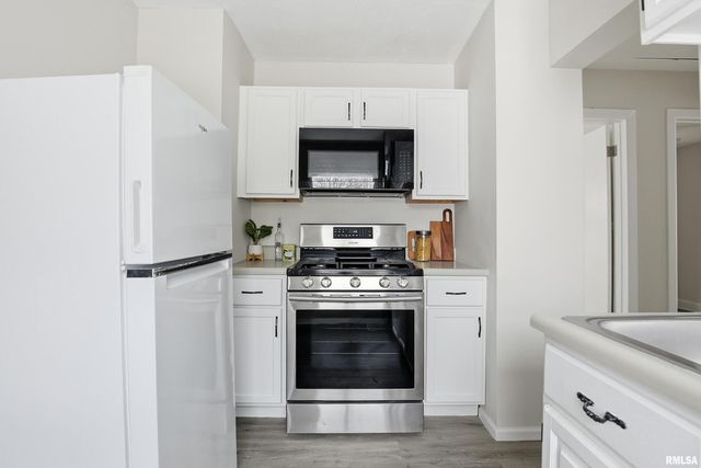 2639 Whitewood Ave Avenue, Davenport, IA 52802